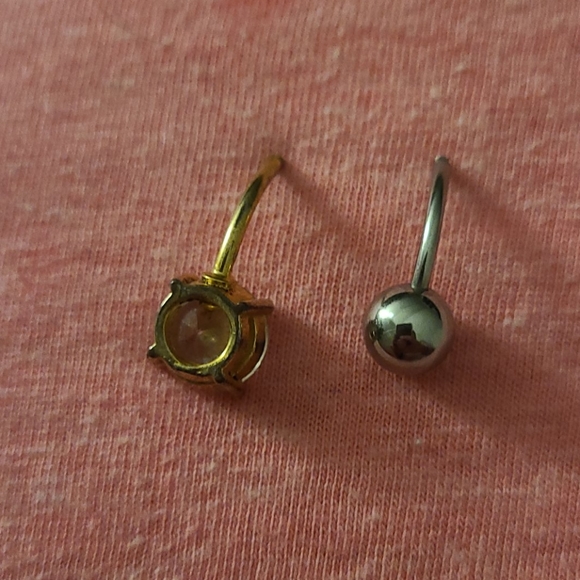 Oversize Bellybutton Ring w/ stone - Picture 6 of 6